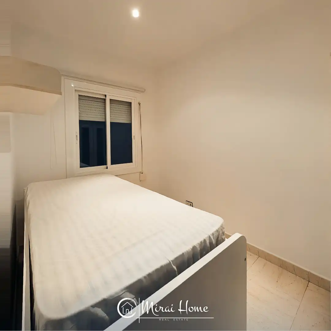 Habitación de Piso en venta en Barcelona con Calefacción, Amueblado y Horno