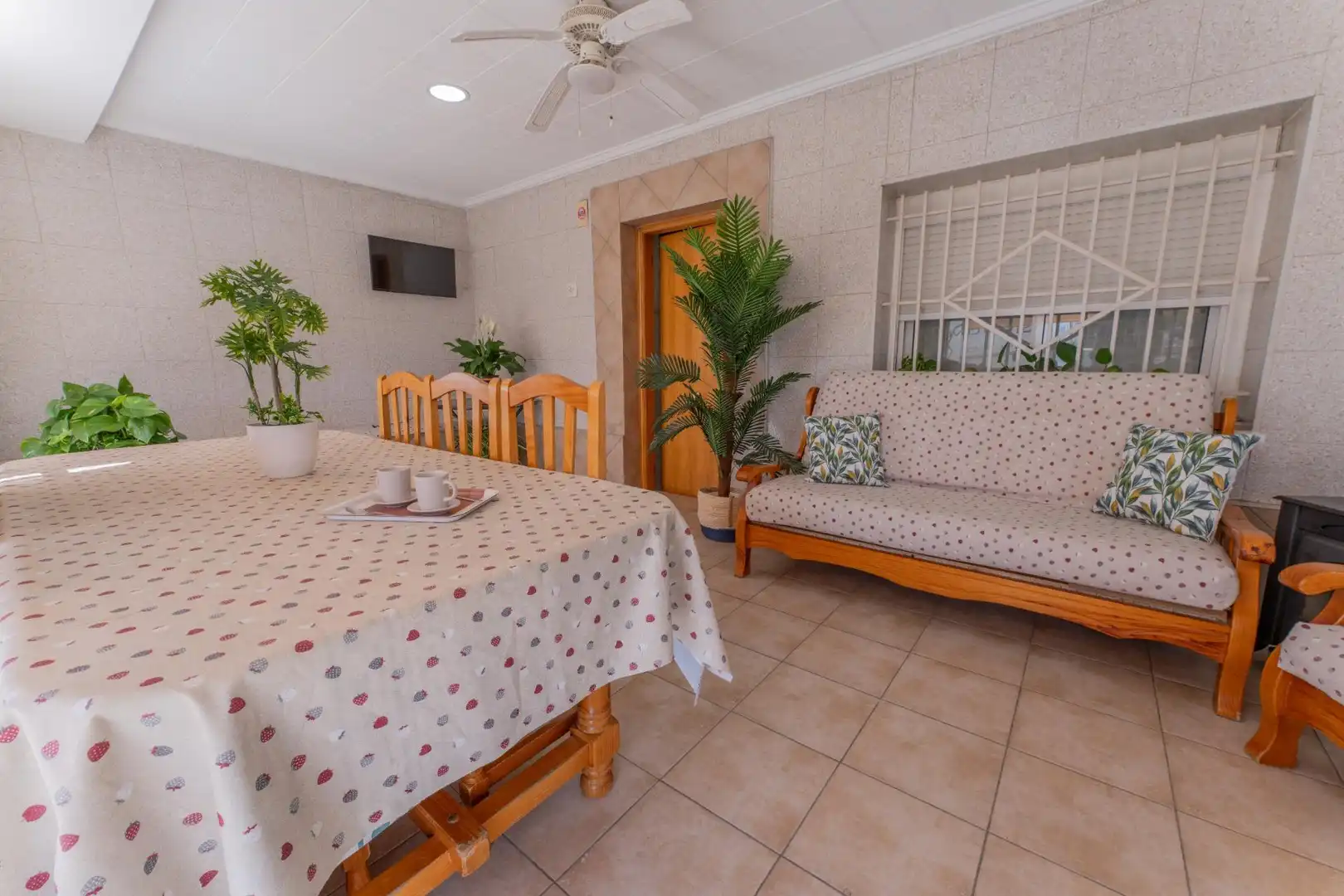 Sala de estar de Casa o chalet en venta en Elche / Elx con Aire acondicionado, Jardín privado y Piscina
