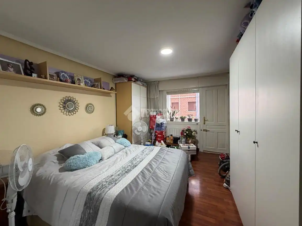 Habitación de Piso en venta en Castro-Urdiales con Amueblado y Balcón