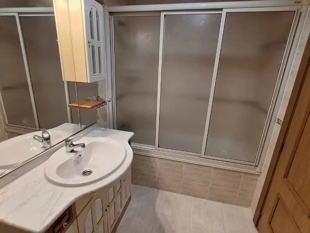 Bany de Casa o xalet en venda en Villalbilla amb Aire condicionat, Piscina i Balcó