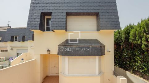 Casa familiar con jardín privado en venta en el entorno de Santa Bárbara, Rocafort, imagen 2