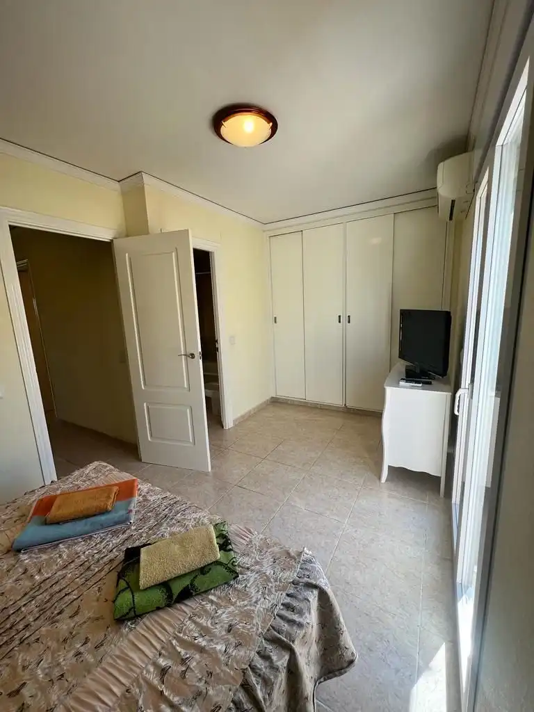 Habitación de Casa adosada de alquiler en Els Poblets con Aire acondicionado, Calefacción y Jardín privado