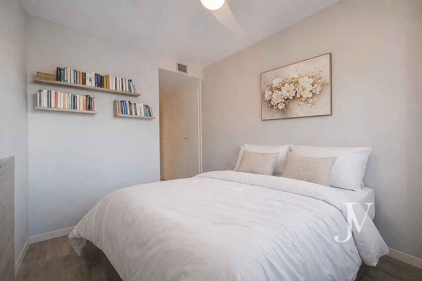 Attic for sale in Valdezarza