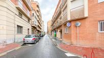 Vista exterior de Casa adosada en venda en Reus amb Aire condicionat, Terrassa i Balcó