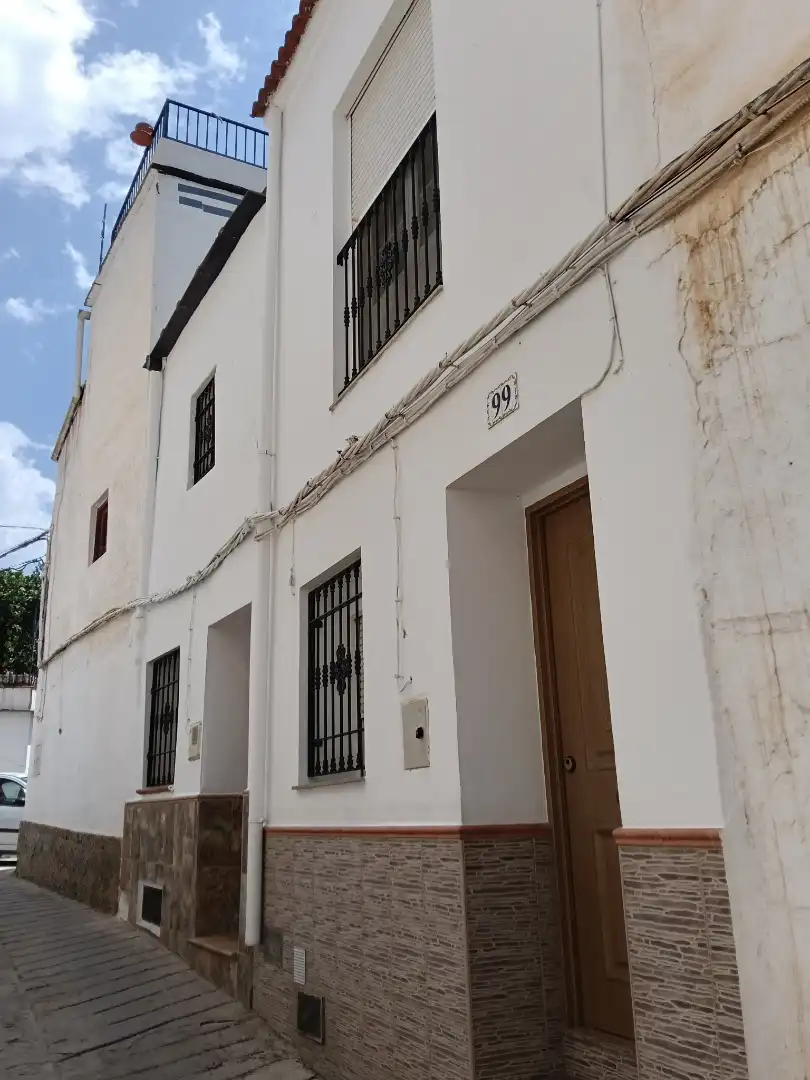 House with terrace for sale in Cádiar