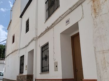 Casa con balcón en venta en Cádiar