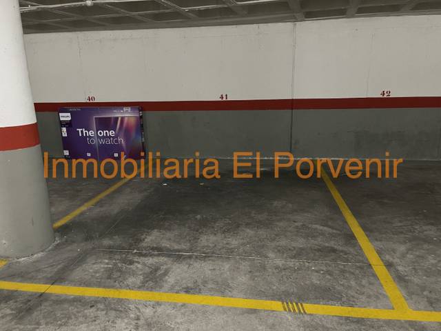 Garaje en Alquiler en Calle MONTREAL 76, 3 en Parc Central