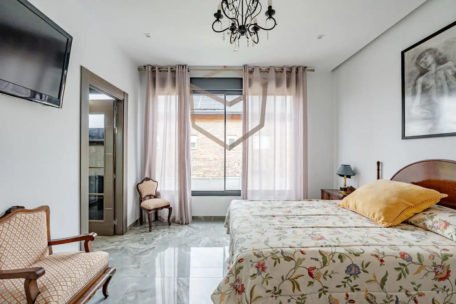 Schlafzimmer von Einfamilien-Reihenhaus zum Verkauf in Pozuelo de Alarcón mit Klimaanlage, Heizung und Terrasse