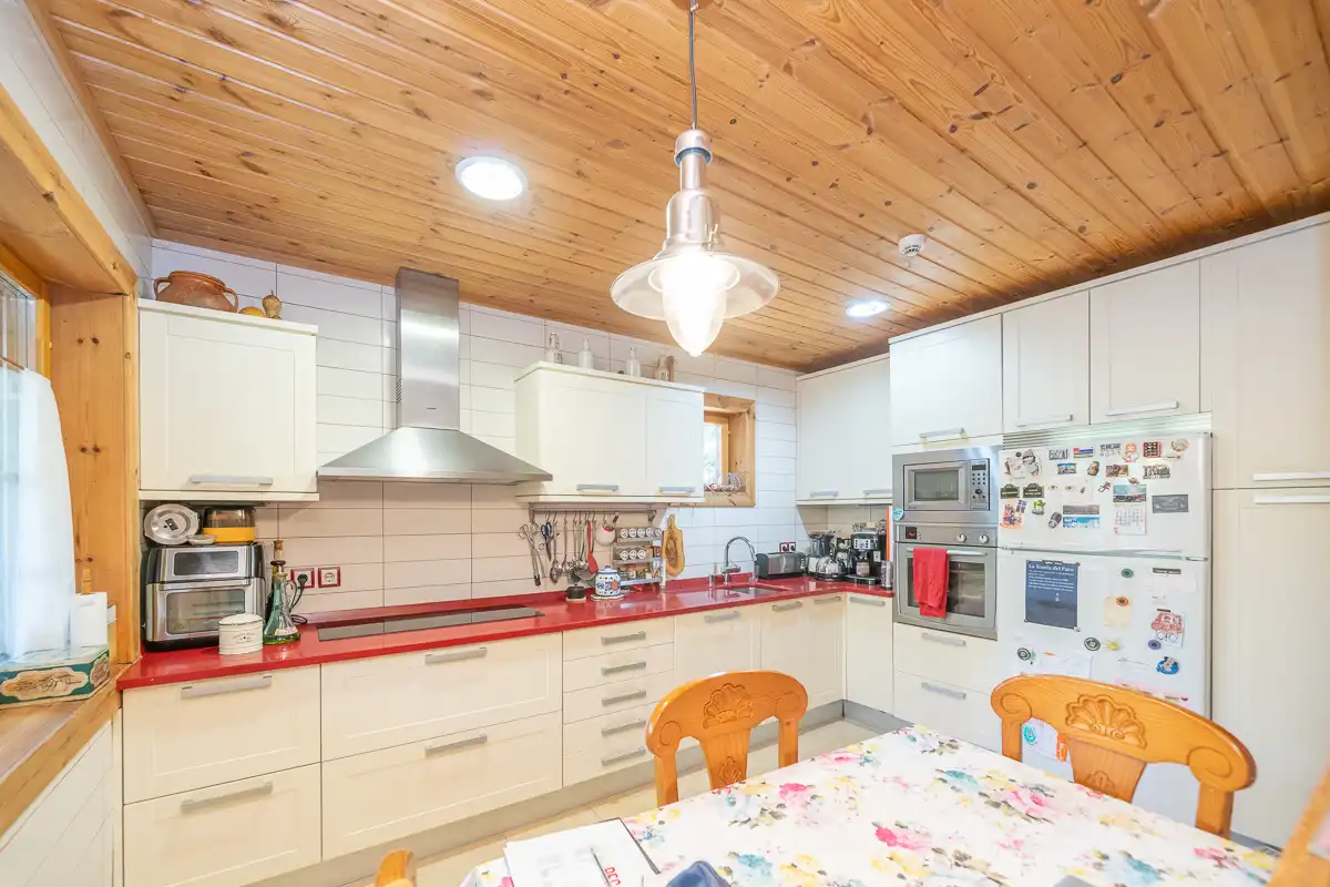 Cocina de Casa o chalet en venta en Valdemorillo con Aire acondicionado, Jardín privado y Terraza