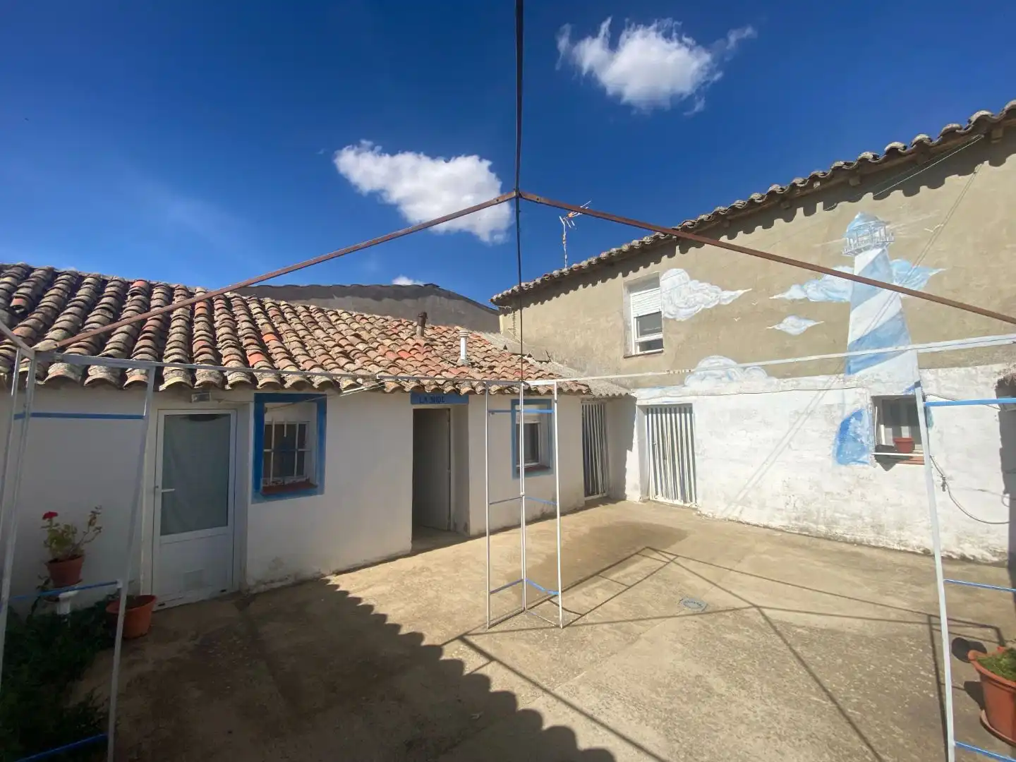 Vista exterior de Casa o xalet en venda en Requena de Campos, Palencia