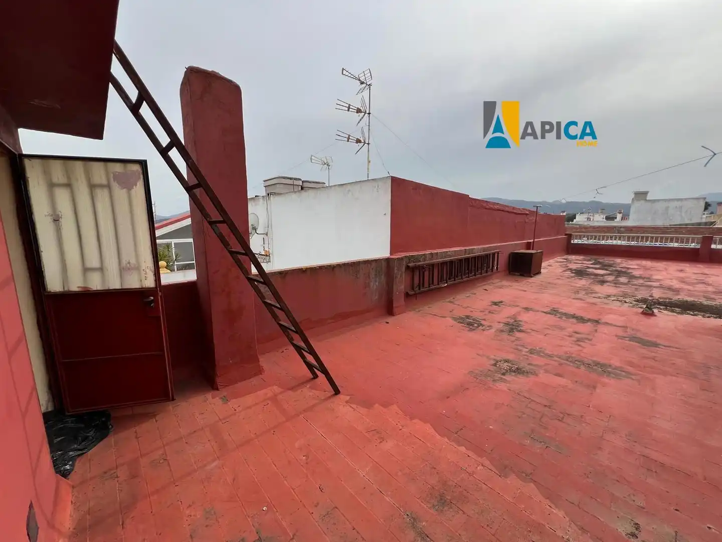 Terrassa de Casa o xalet en venda en Los Barrios