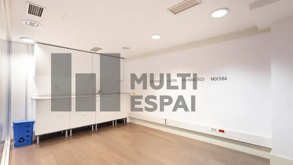 Office space with lift to rent in Carrer de Calàbria, imagen 15