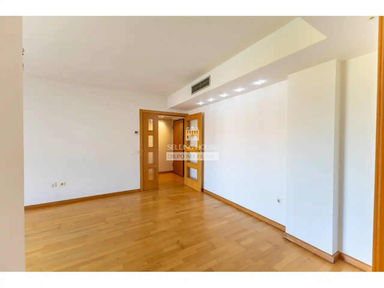 Schlafzimmer von Wohnung zum Verkauf in Valencia mit Klimaanlage, Heizung und Parkett