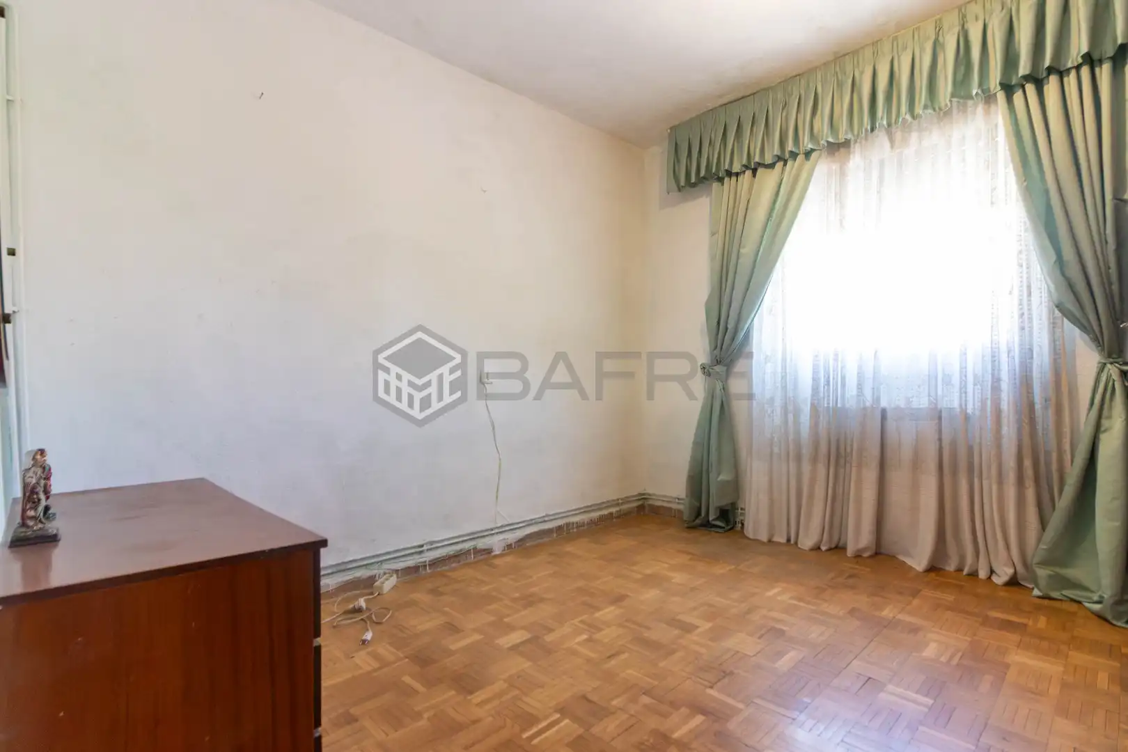 Habitación de Piso en venta en Madrid con Terraza