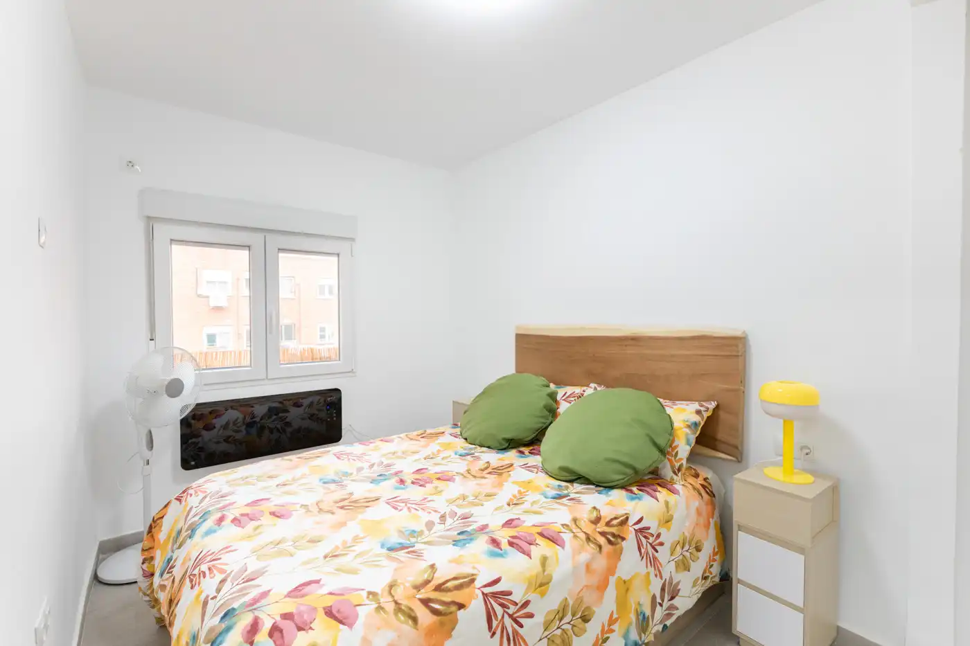 Schlafzimmer von Wohnung zur Miete in Madrid mit Klimaanlage, Heizung und Möbliert