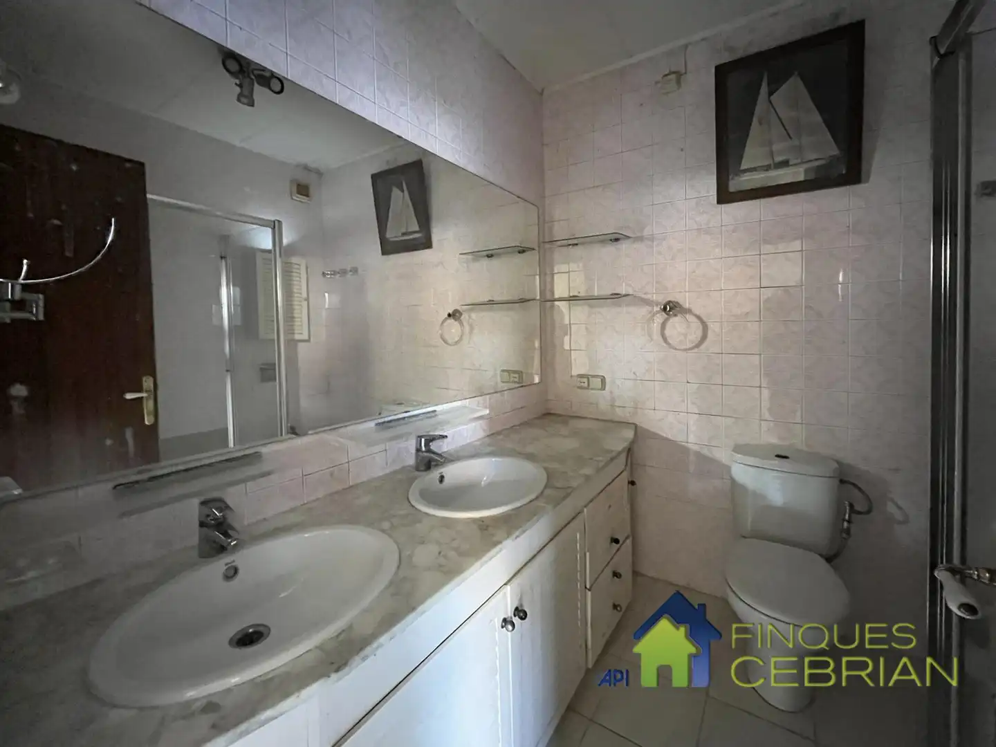 Baño de Ático en venta en Alella con Calefacción