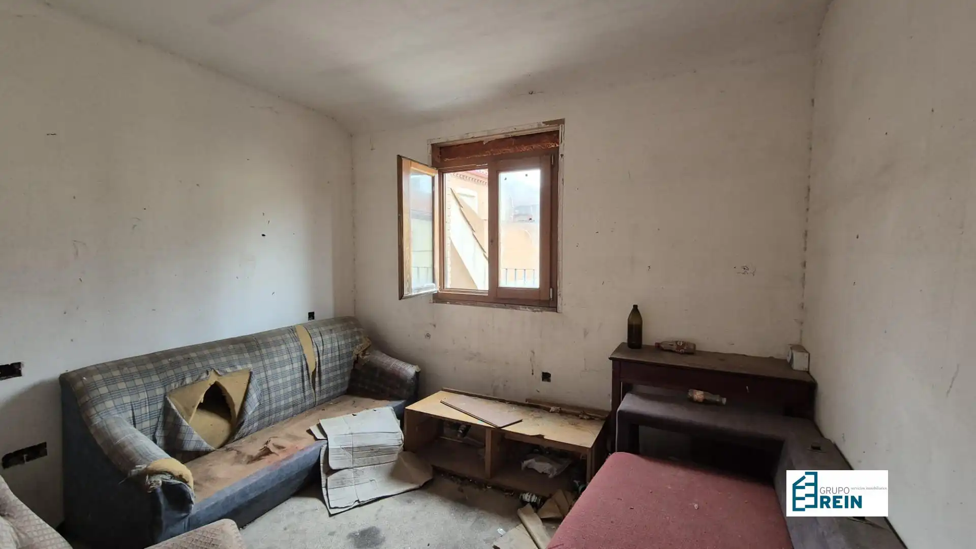 Sala d'estar de Edifici en venda en Recas