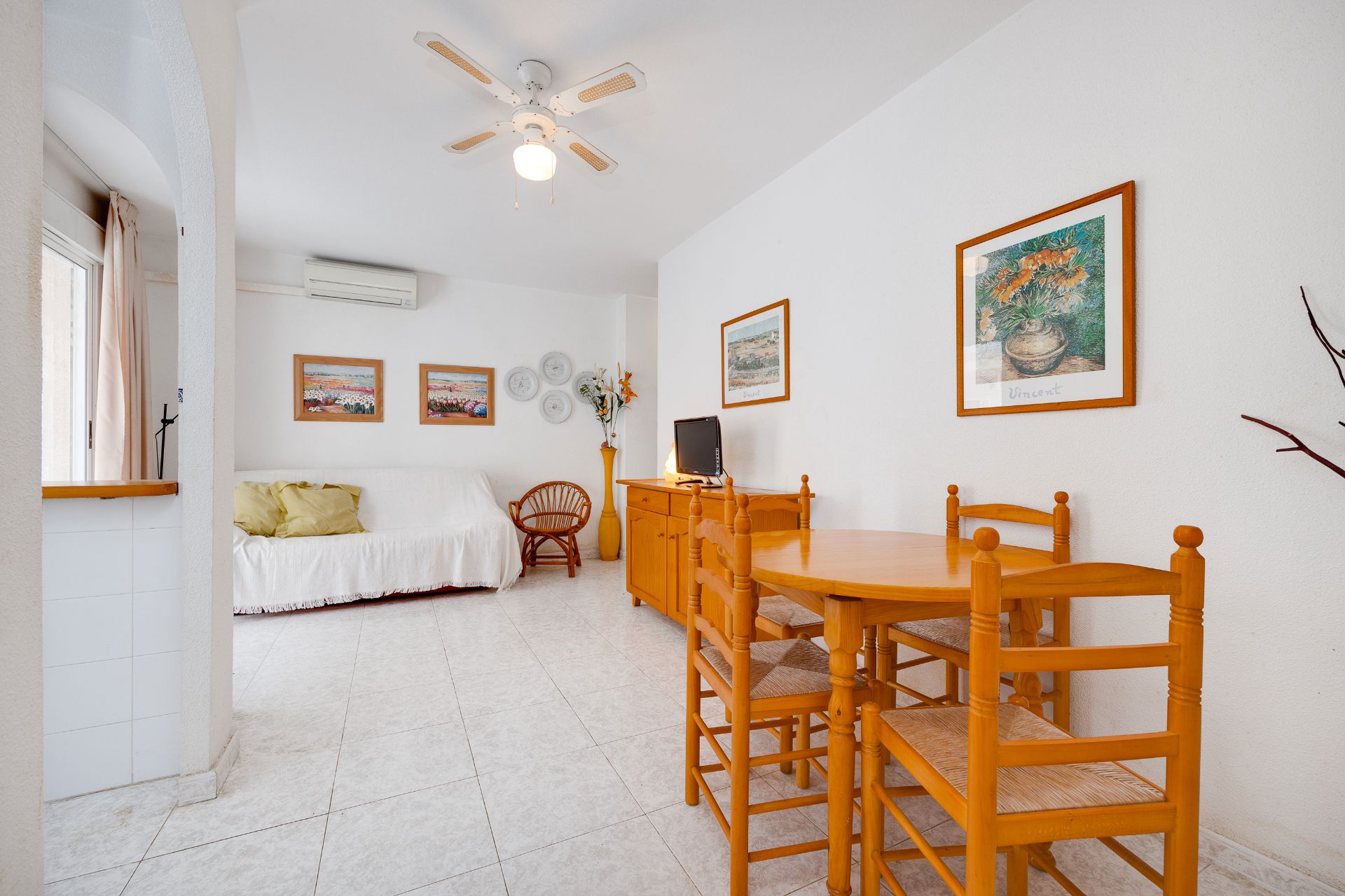 Living room of Apartment for sale in Torrevieja  with Air Conditioner, Heating and Terrace