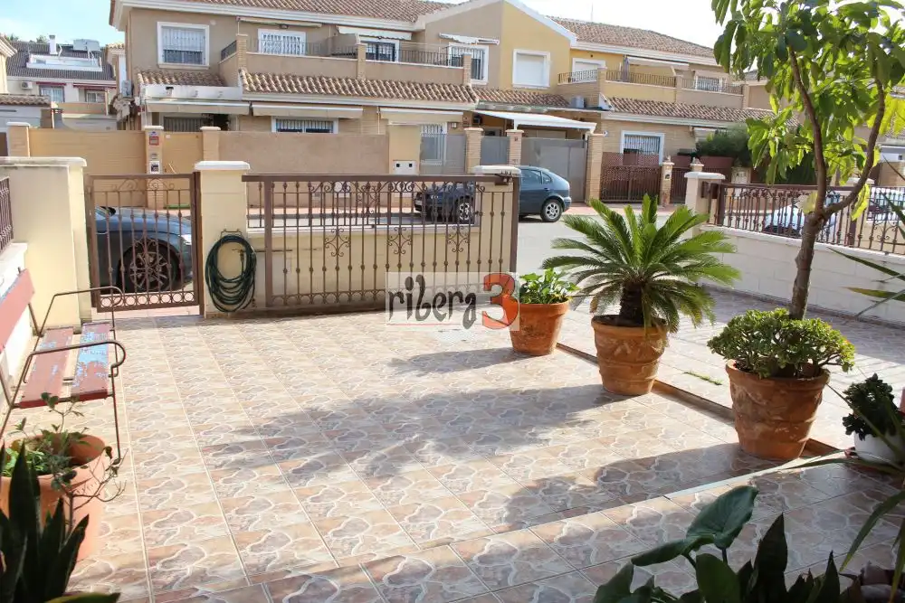 Außenansicht von Einfamilien-Reihenhaus zum Verkauf in San Javier mit Klimaanlage, Terrasse und Balkon