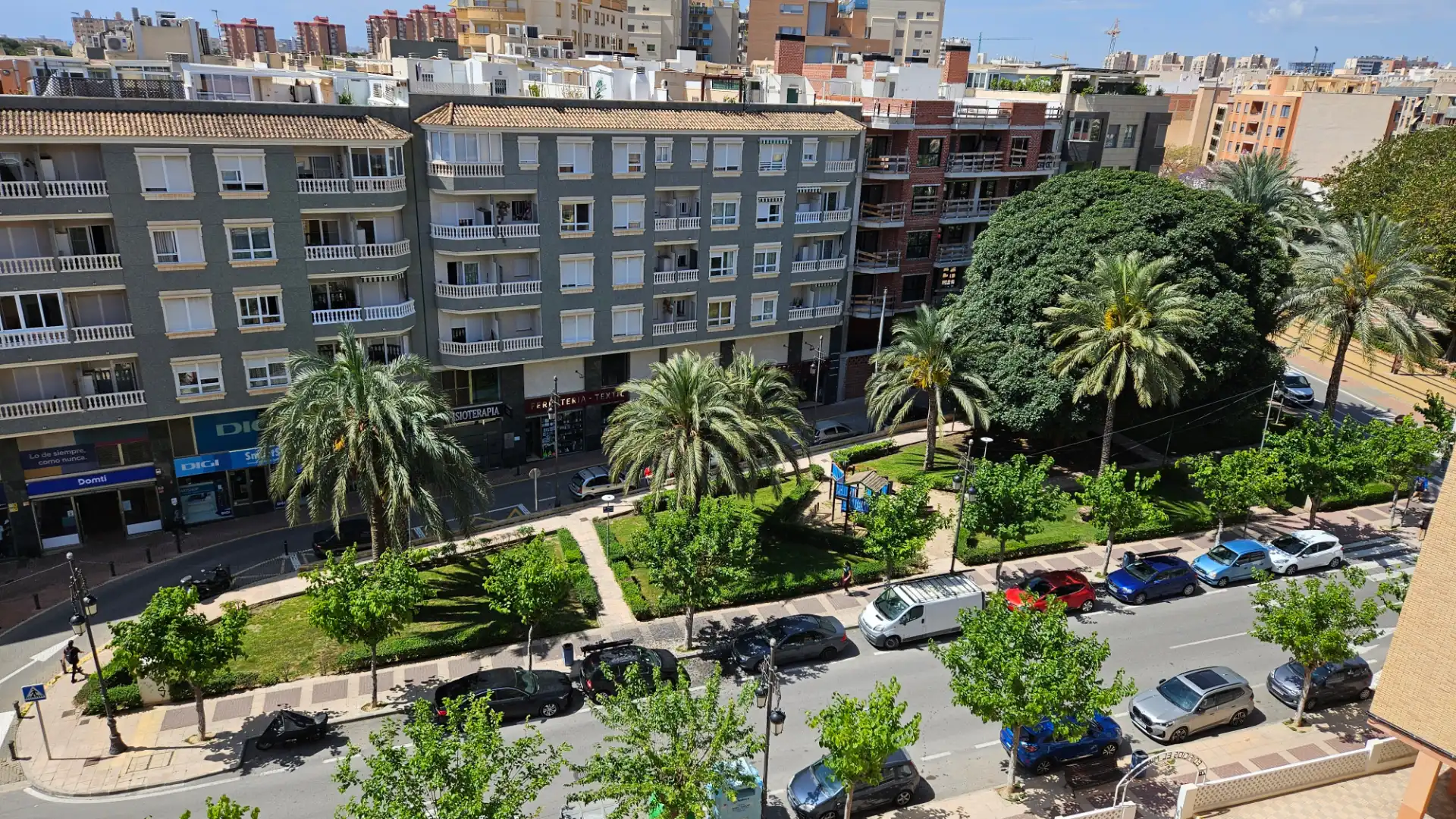 Vista exterior de Piso en venta en El Campello con Aire acondicionado, Calefacción y Parquet