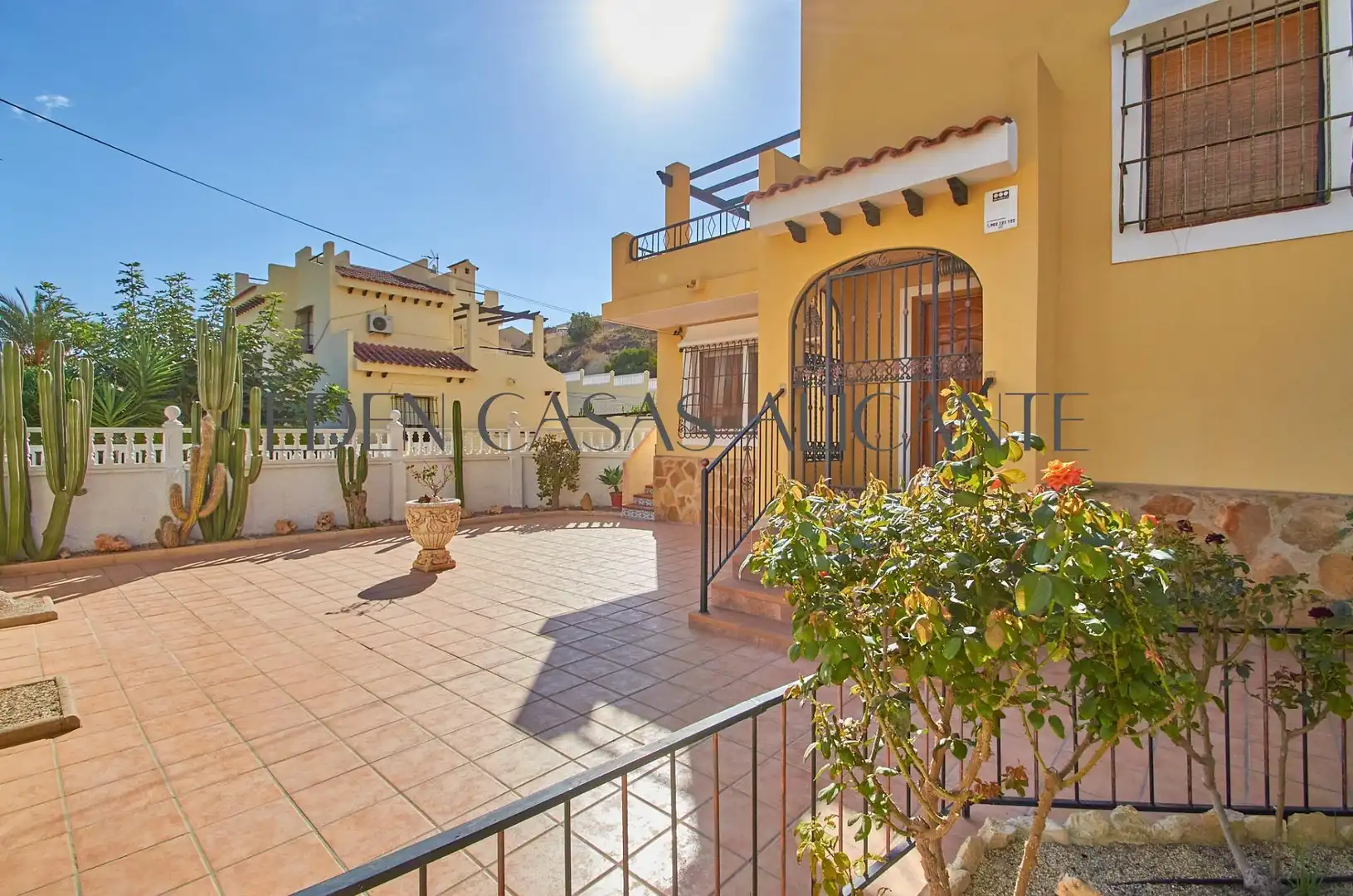 Villa mit Terrasse zum Verkauf in Avenida ORIOLA, imagen 4