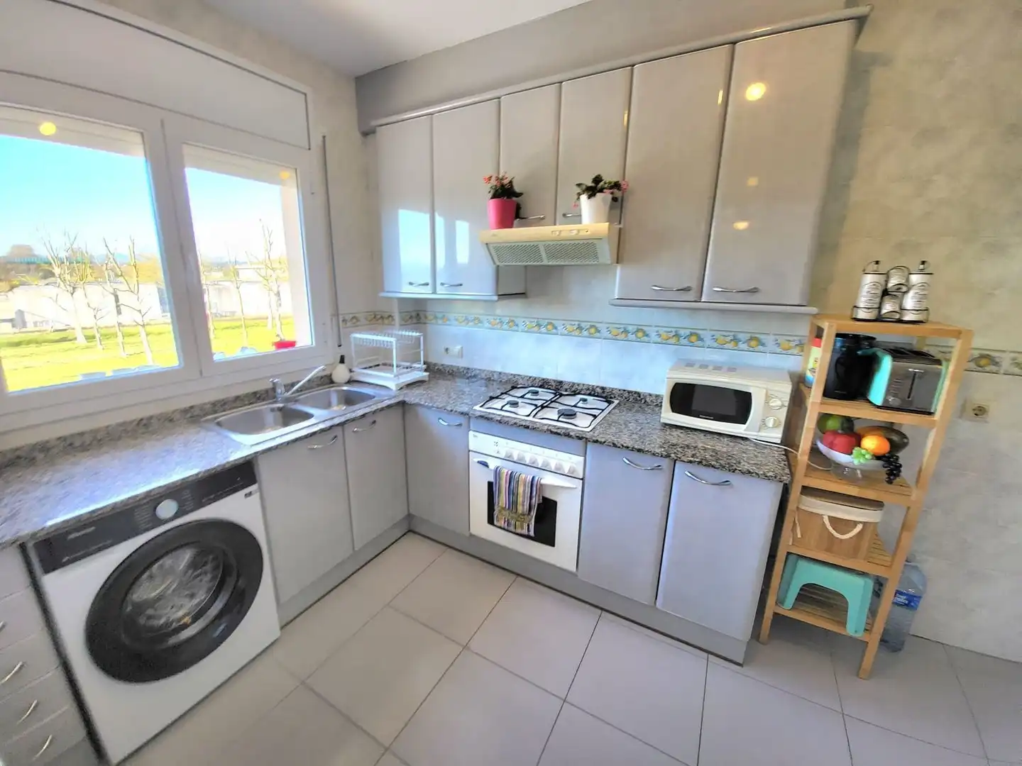 Cuina de Casa o xalet en venda en Vidreres amb Jardí privat, Terrassa i Balcó