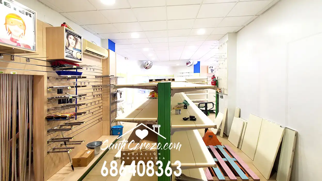 Local commercial à vendre à Avenida del Marqués de la Vega de Armijo 62, imagen 8