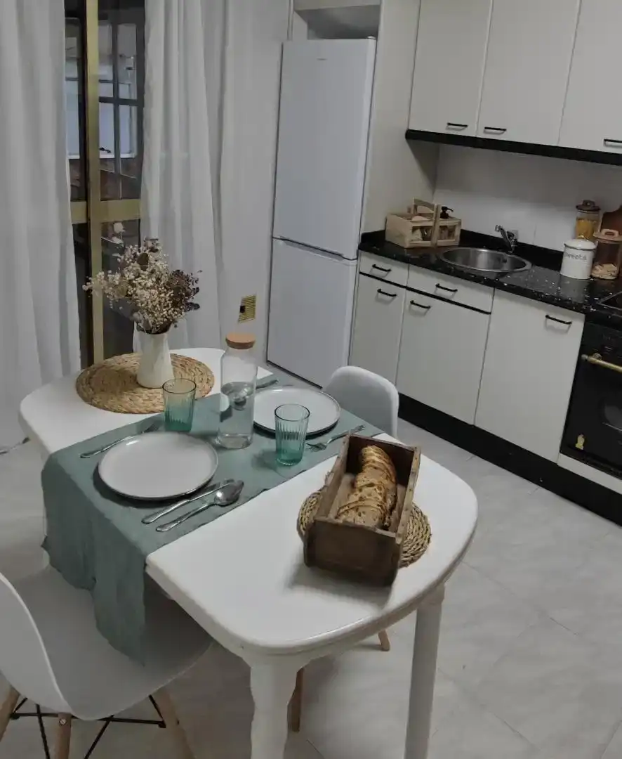 Cuina de Pis en venda en Toreno amb Parquet, Traster i Balcó