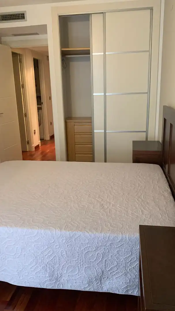 Habitación de Piso de alquiler en Albacete con Aire acondicionado, Calefacción y Parquet