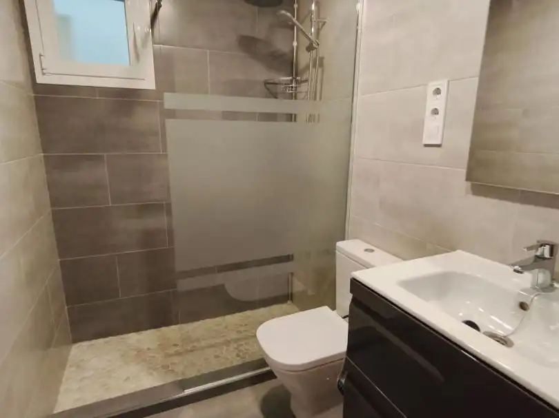 Baño de Piso en venta en  Madrid Capital con Aire acondicionado y Balcón