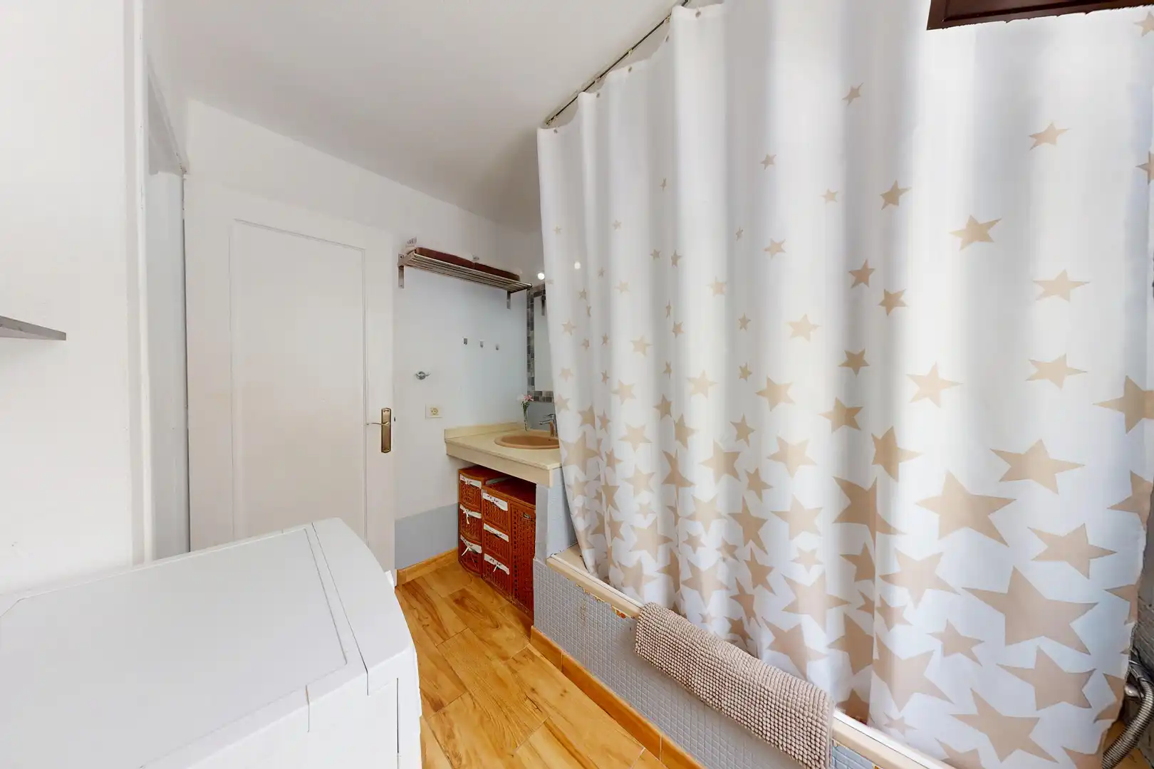 Bathroom of Flat for sale in Mogán  with Air Conditioner, Heating and Terrace