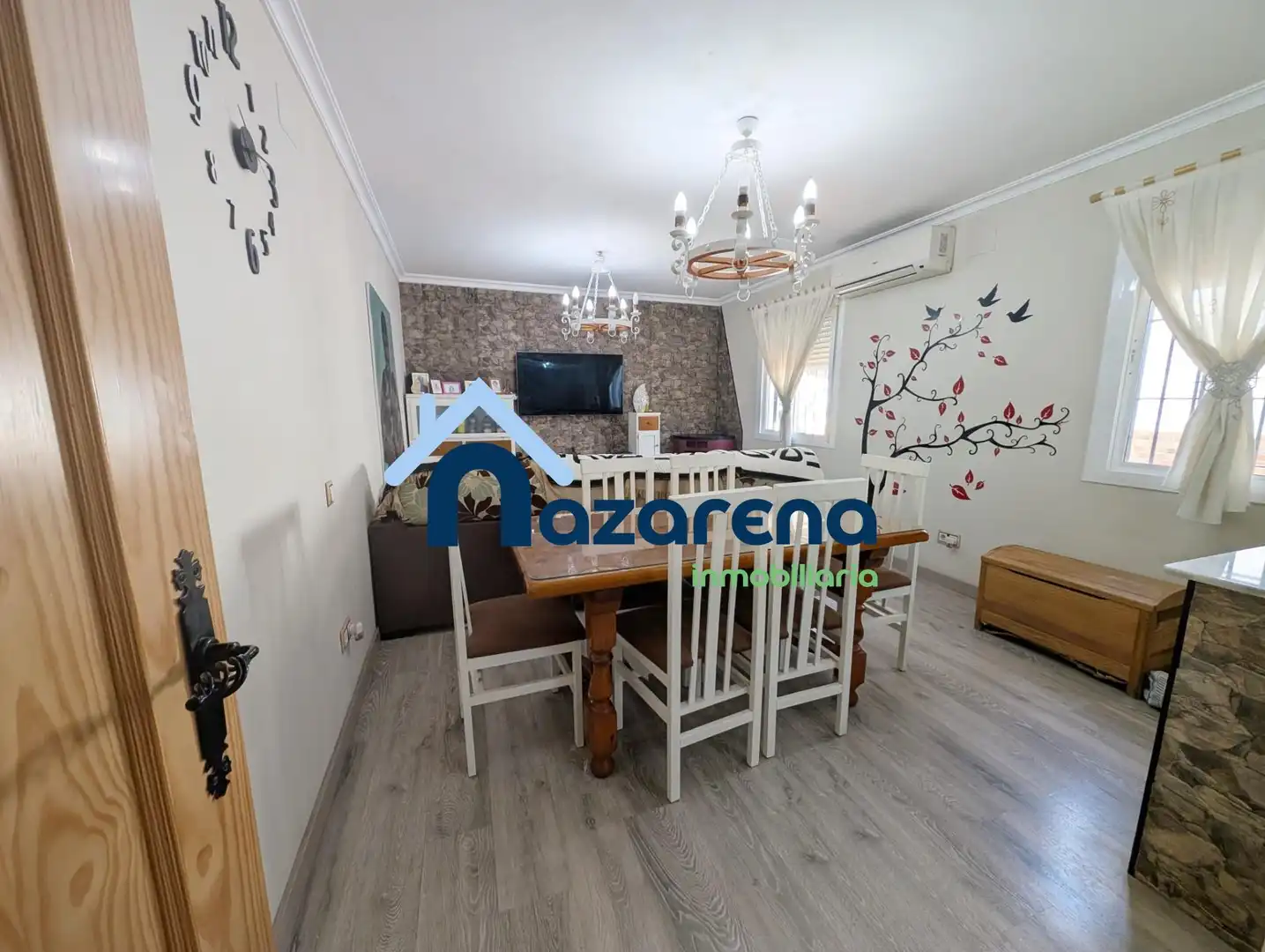 Casa o xalet en venda en Dos Hermanas amb Aire condicionat, Jardí privat i Parquet