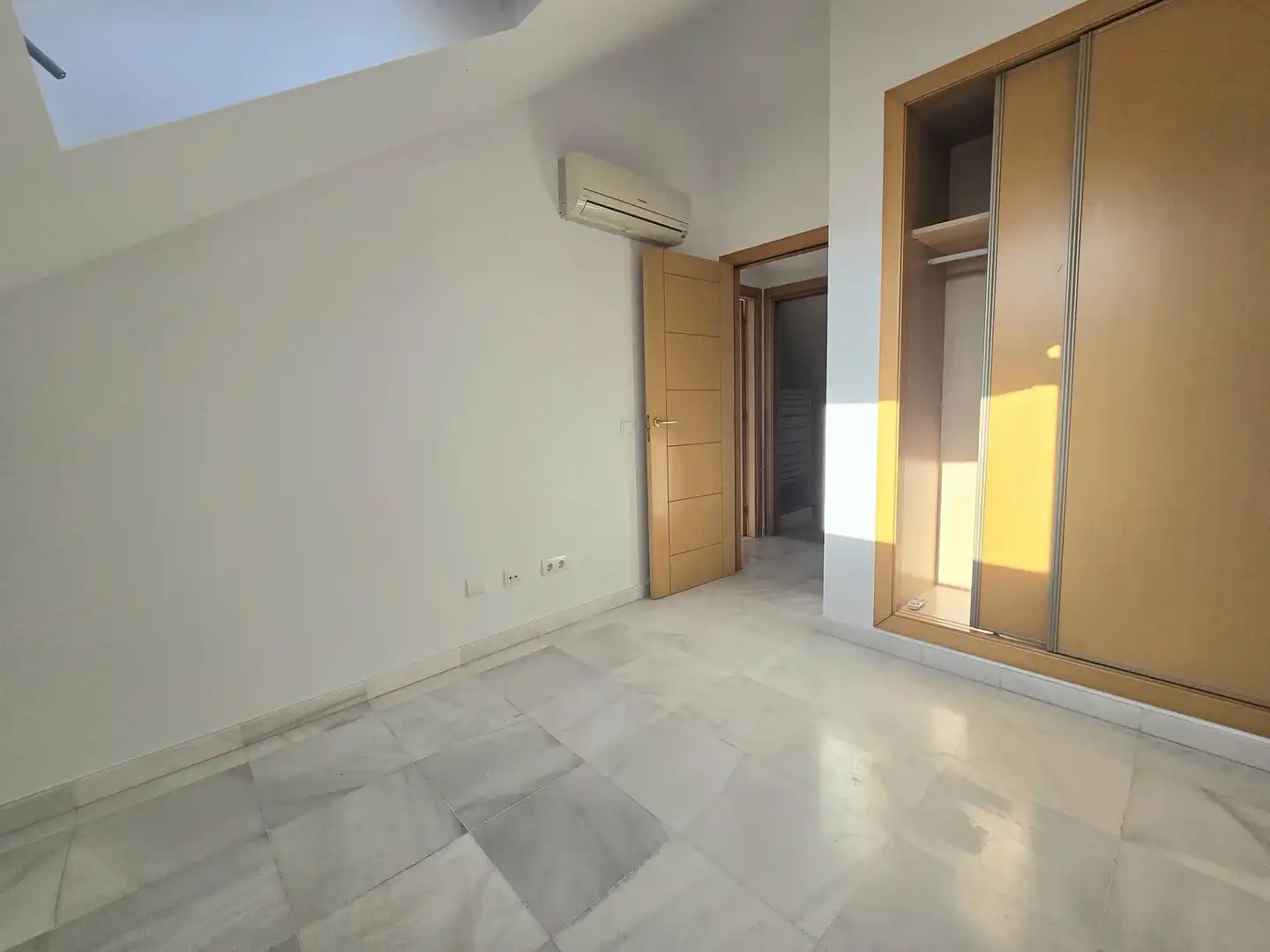 Einfamilien-Reihenhaus zum Verkauf in Benalmádena mit Terrasse