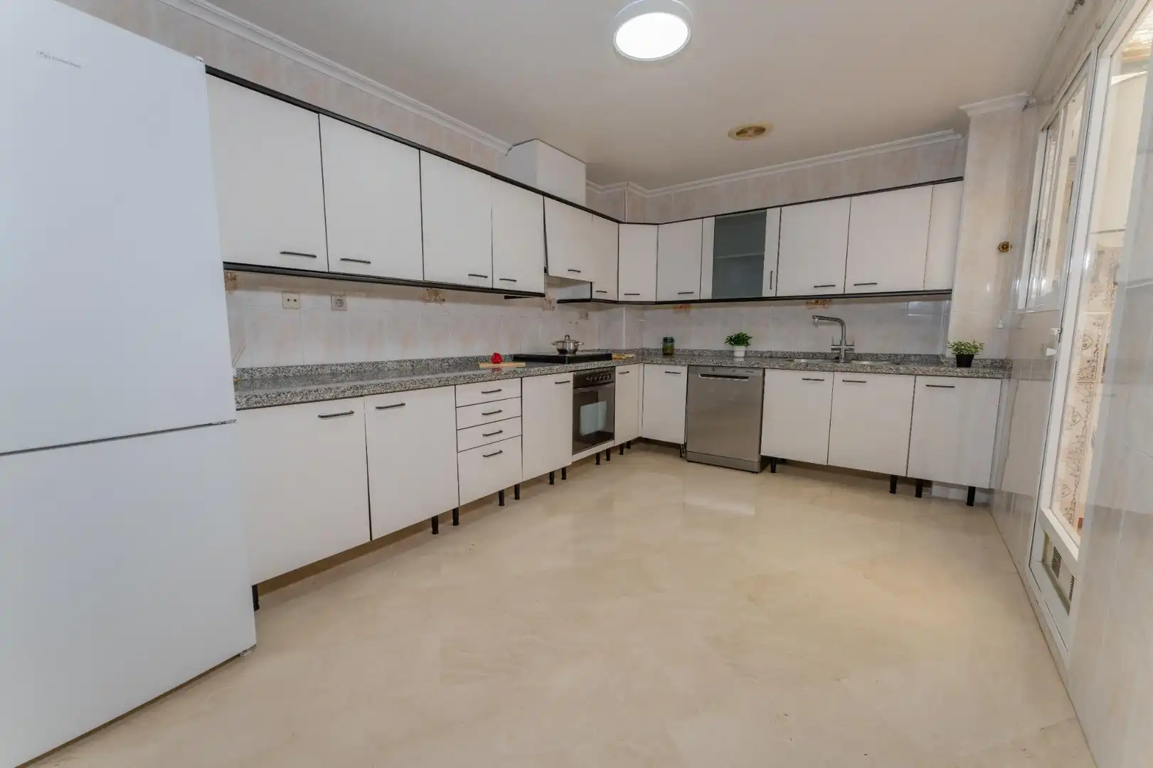 Cocina de Piso en venta en Elche / Elx con Aire acondicionado y Balcón