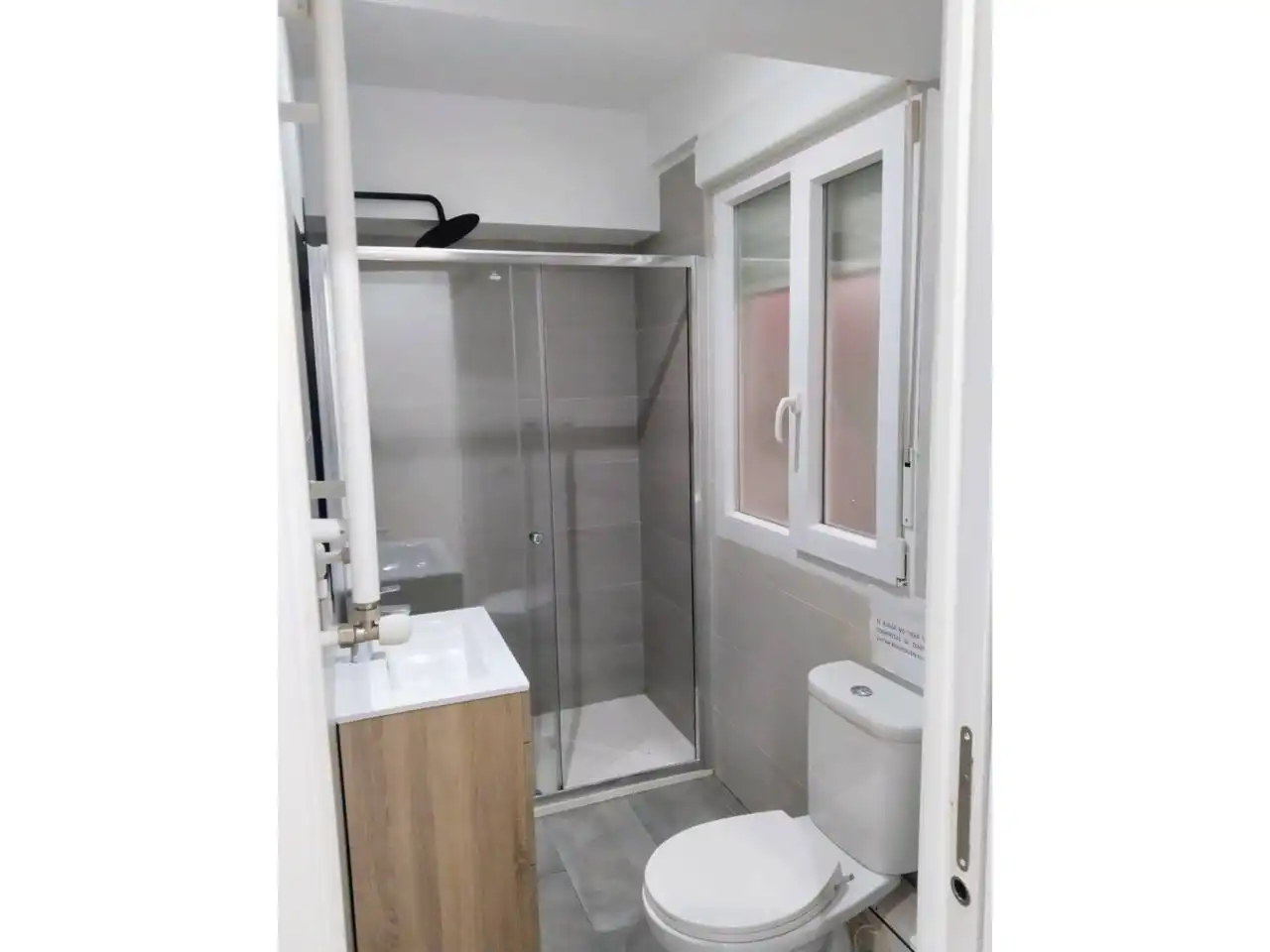 Bathroom of Flat for rent in Burgos  with Heating and Furnished