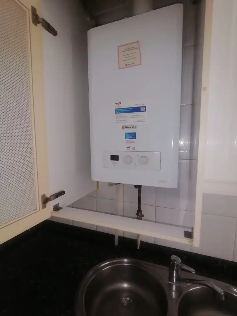 Bathroom of Flat for rent in Gijón   with Heating, Parquet flooring and Storage room