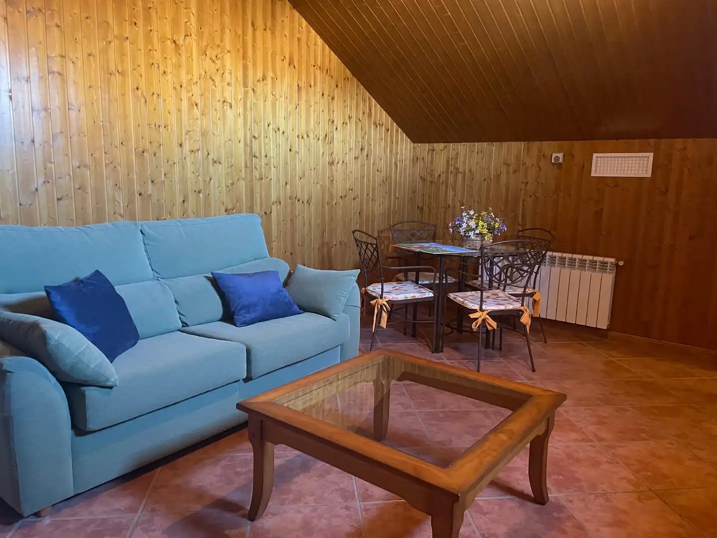 Sala de estar de Casa adosada en venta en Cartagena con Aire acondicionado, Jardín privado y Jacuzzi