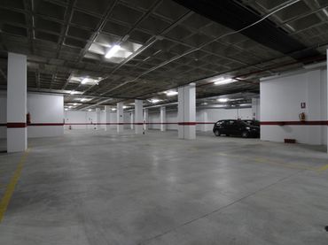 Individual with lift to rent in Calle Chillida 4