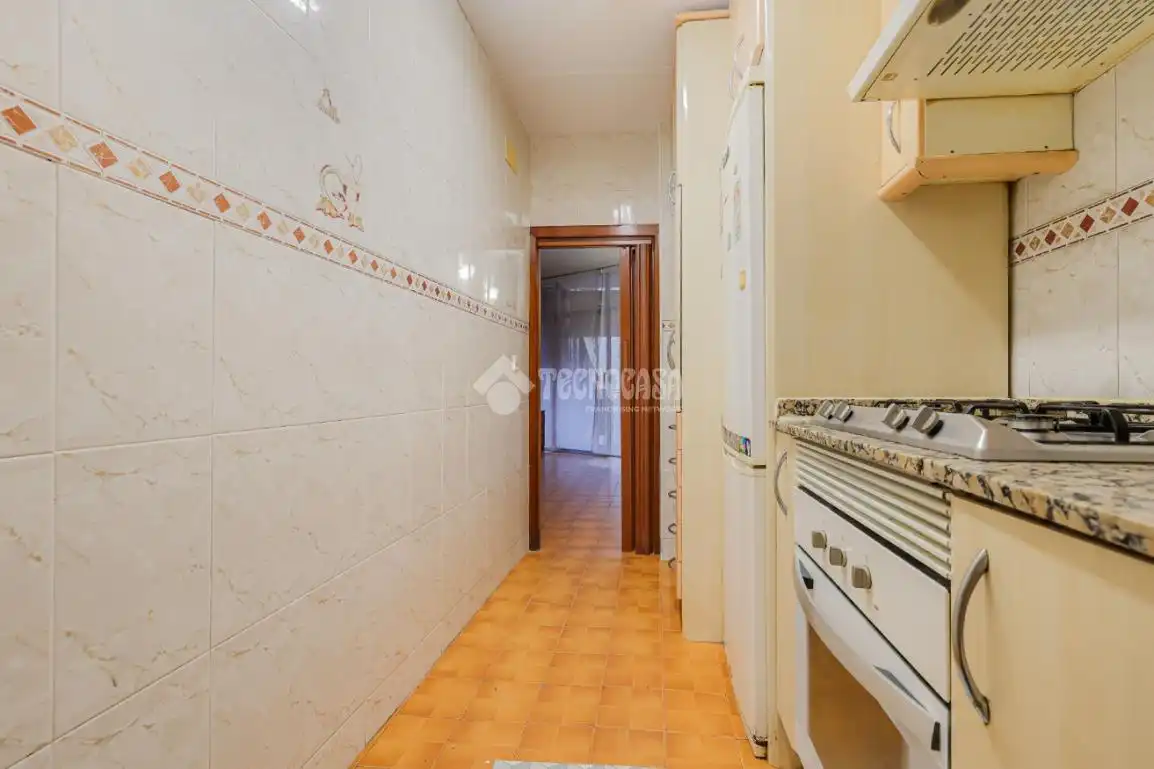 Wohnung zum Verkauf in Barcelona mit Balkon