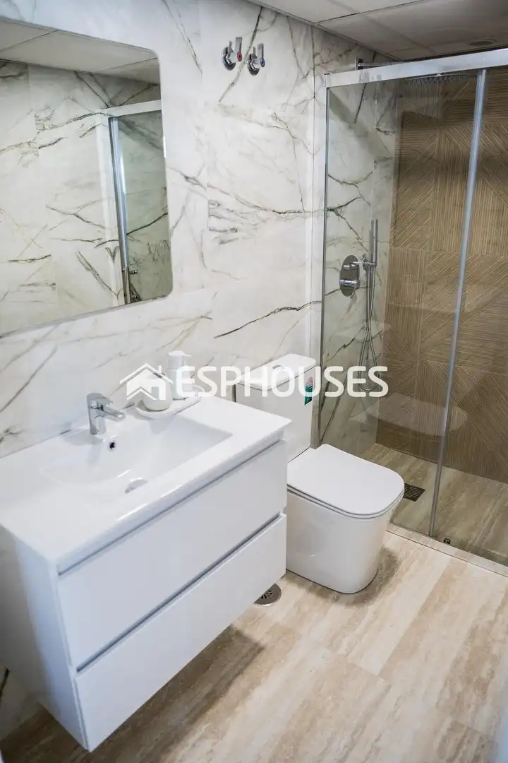 Bany de Casa o xalet en venda en Rojales amb Terrassa, Piscina i Balcó