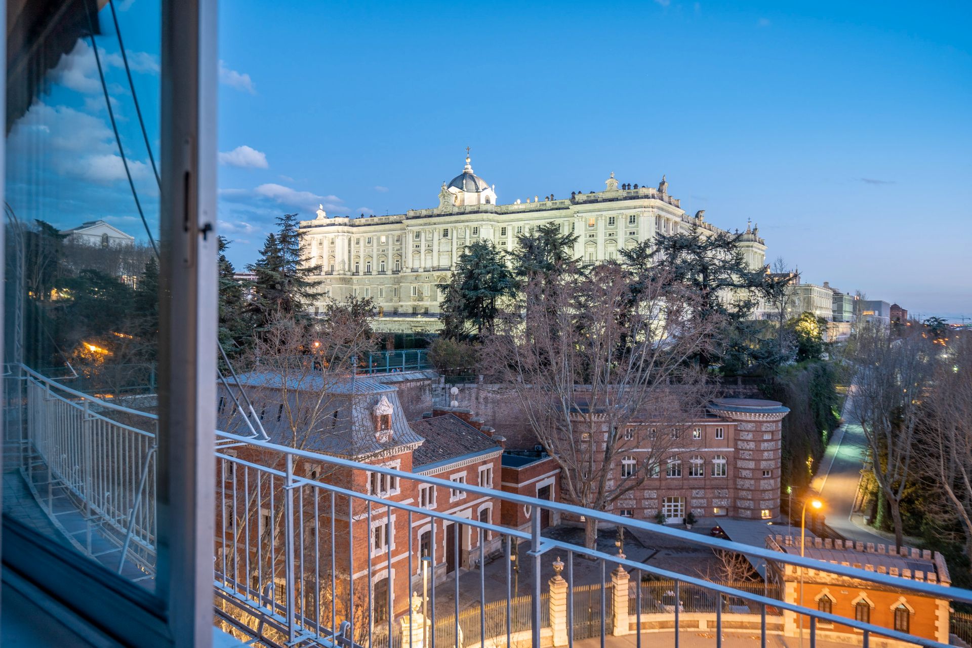 Dormitori de Pis de lloguer en  Madrid Capital amb Aire condicionat i Calefacció