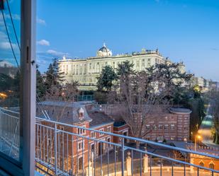 Bedroom of Flat to rent in  Madrid Capital  with Air Conditioner and Heating