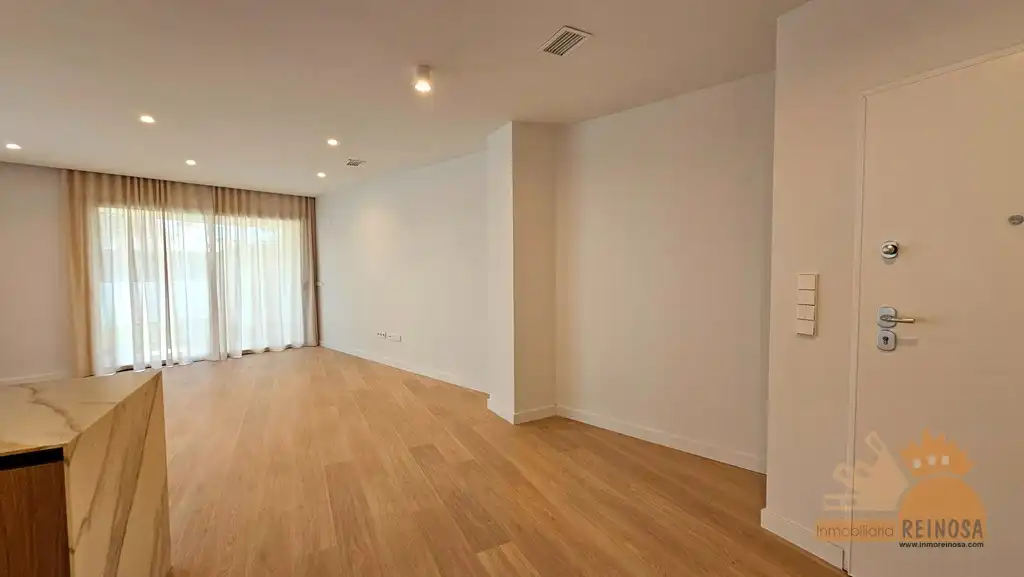 Sala de estar de Planta baja en venta en Molina de Segura con Aire acondicionado, Jardín privado y Parquet