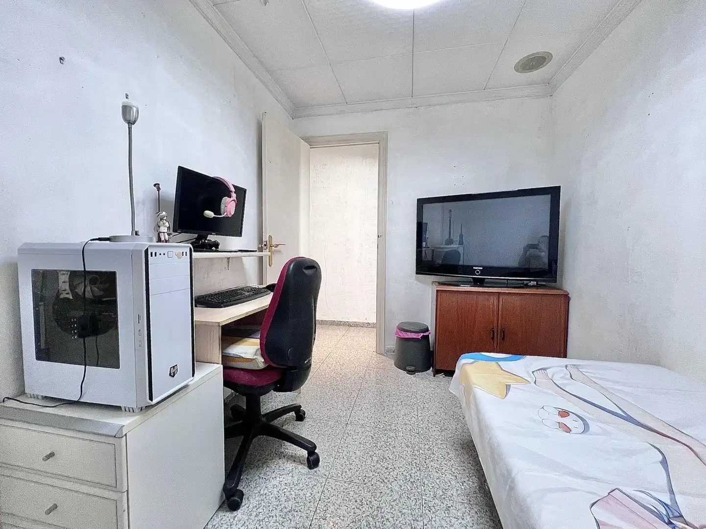 Bedroom of Houses for sale in Terrassa  with Heating, Terrace and Storage room