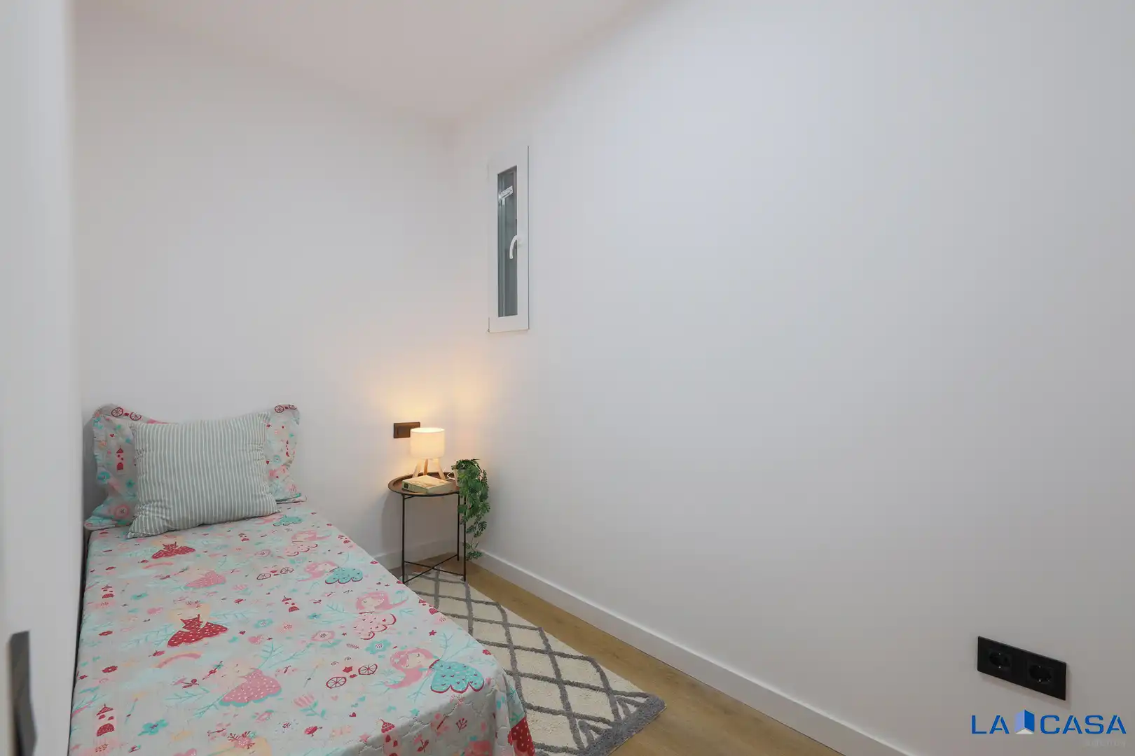 Schlafzimmer von Erdgeschoss zum Verkauf in Barcelona