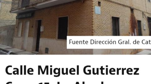 Edificio completo en venta con 2 viviendas y local comercial en La Algaba (Sevilla)