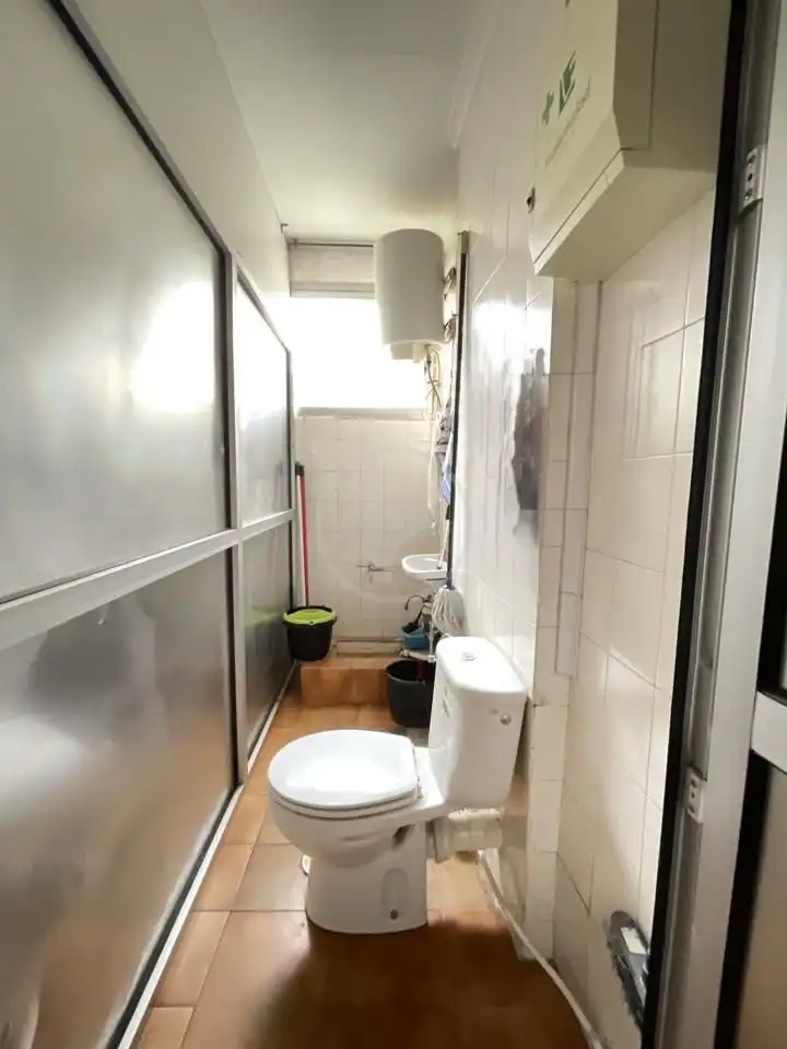Baño de Local en venta en Linares