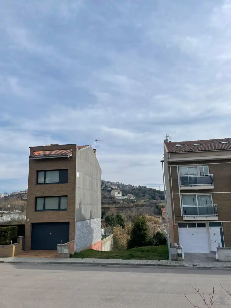 Wohnbaugrundstück zum Verkauf in Berga, imagen 5