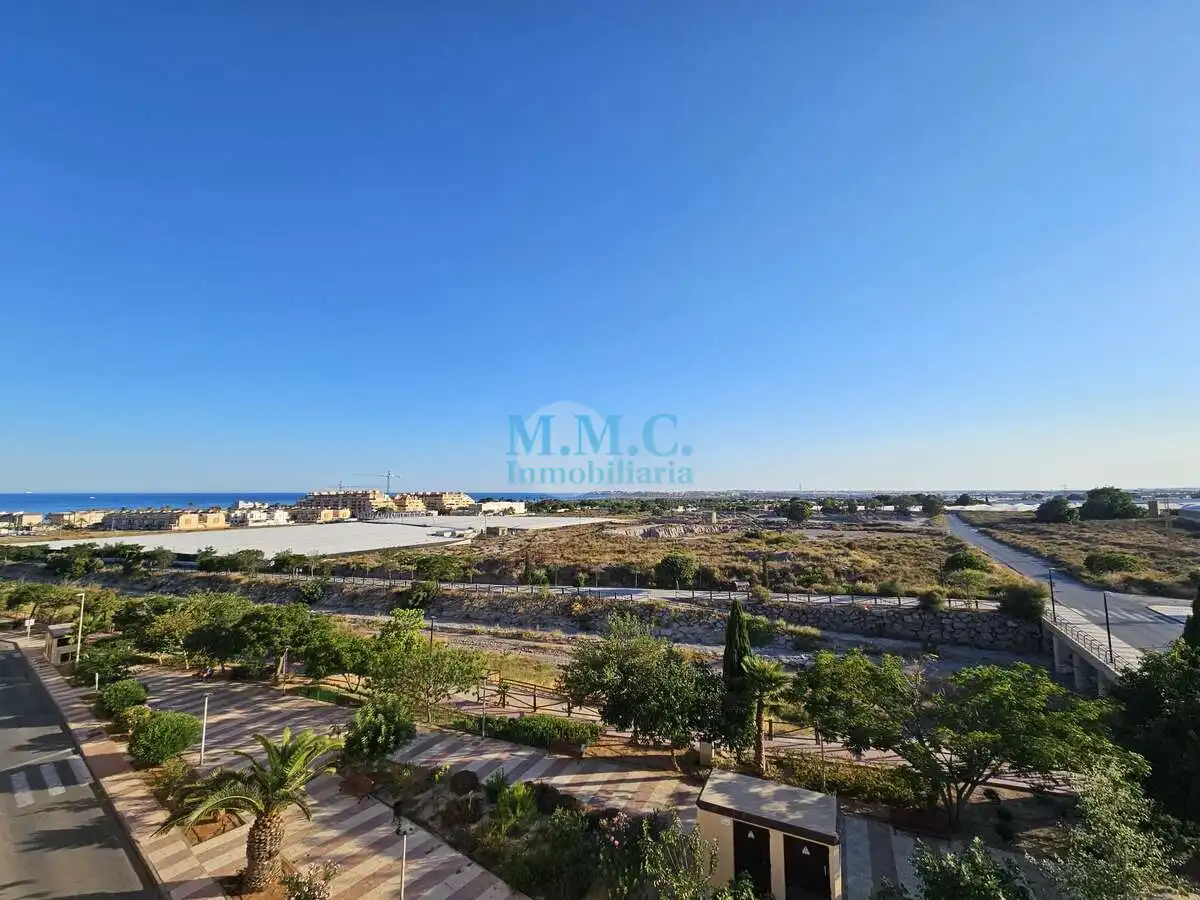 Vista exterior de Piso en venta en Roquetas de Mar con Aire acondicionado, Terraza y Amueblado