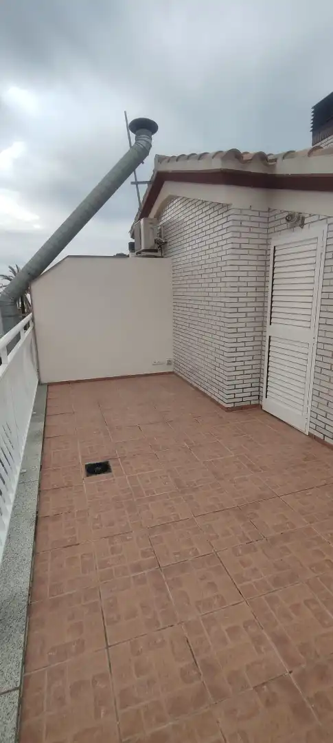 Casa adosada de alquiler en Benicasim / Benicàssim con Aire acondicionado, Calefacción y Jardín privado